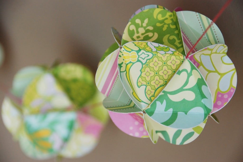 paper-globe-garland-1
