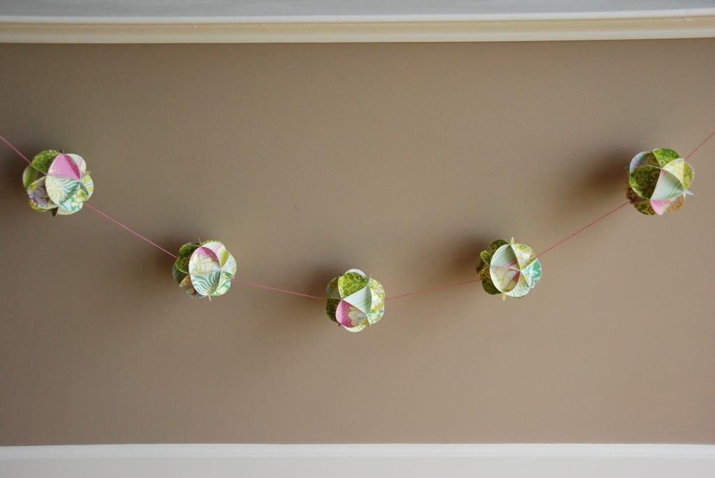 paper-globe-garland