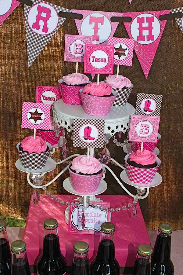 Cowgirl Party Cupcakes | Cowgirl Party Ideas