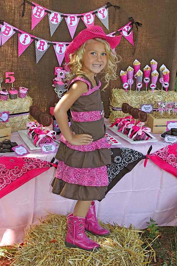 Cowgirl Party Dessert Table | Cowgirl Party Ideas