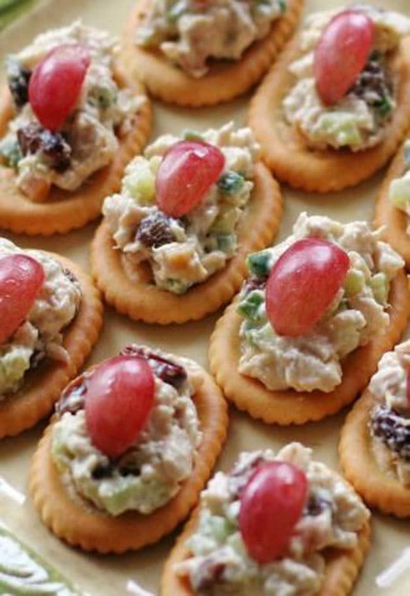 Almond-Chicken-Salad-Crackers