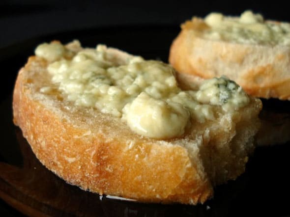 Honeyed-Blue-Cheese-Toast