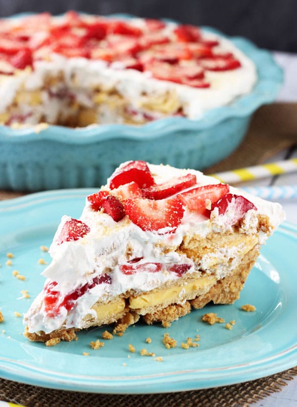 No-Bake-Strawberry-Lemon-Cookie-Pie