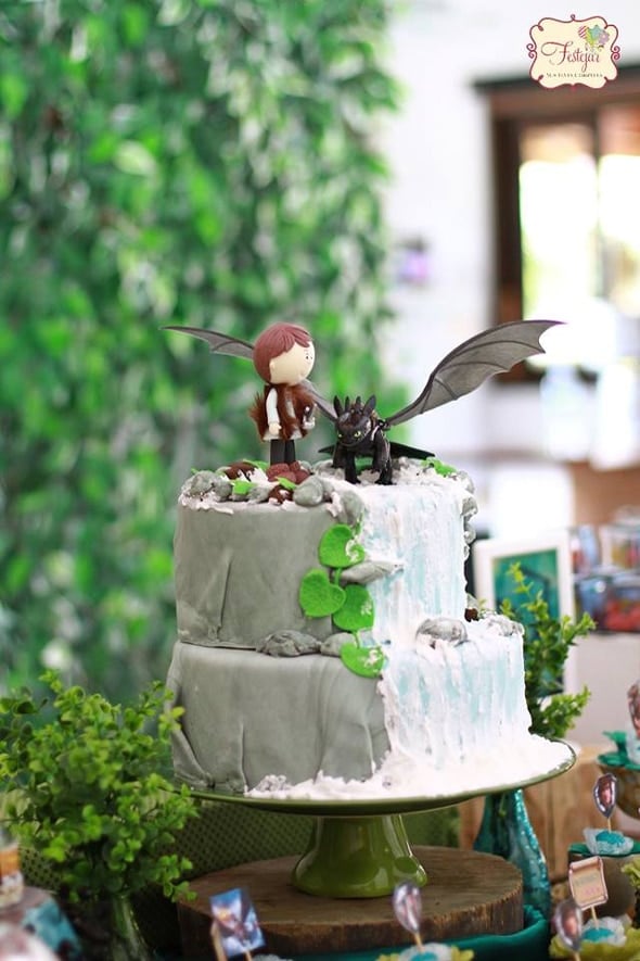 how-to-train-your-dragon-party-cake