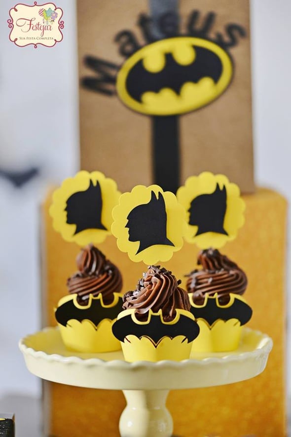 batman-party-cupcakes