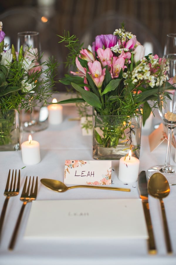bridesmaids-dinner-table-setting