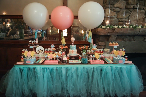 hot-air-balloon-party-dessert-table-3