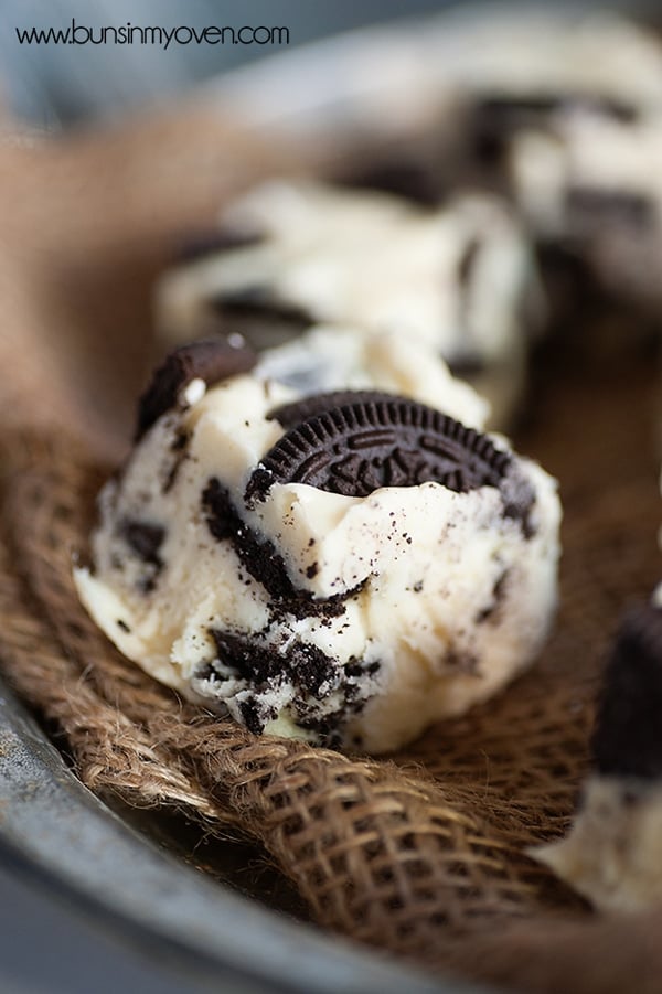 oreo-cookies-and-cream-fudge-recipe