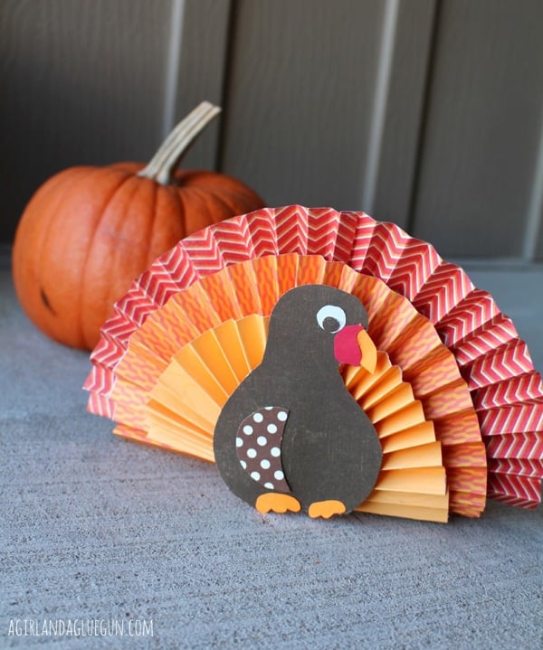 paper-fan-turkey-for-thanksgiving
