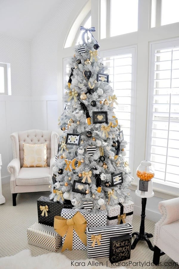 black-gold-white-christmas-tree
