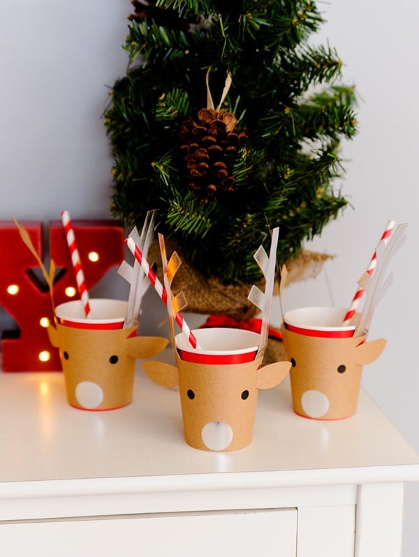 christmas-tree-trimming-party-reindeer-drinks