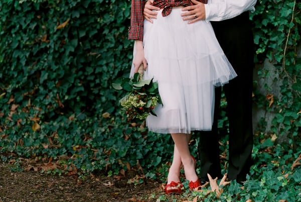 holiday-wedding-red-shoes