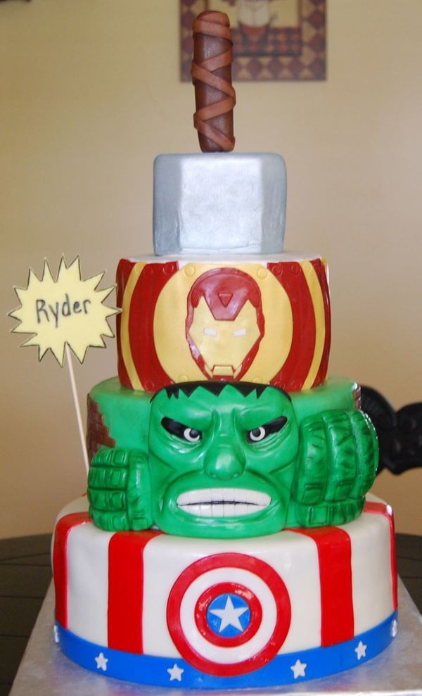 avengers birthday cake 2