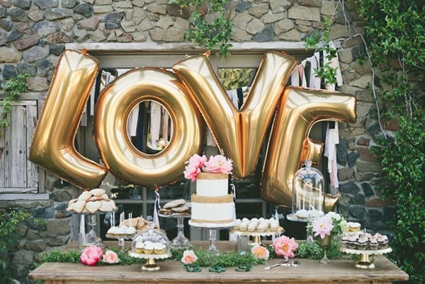 love-valentine-dessert-table