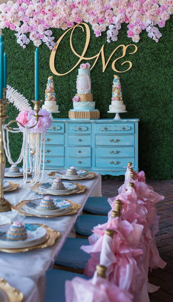 Planning the Marie Antoinette Party: Decor  Wedding party table, Wedding  party planning, Marie antoinette party