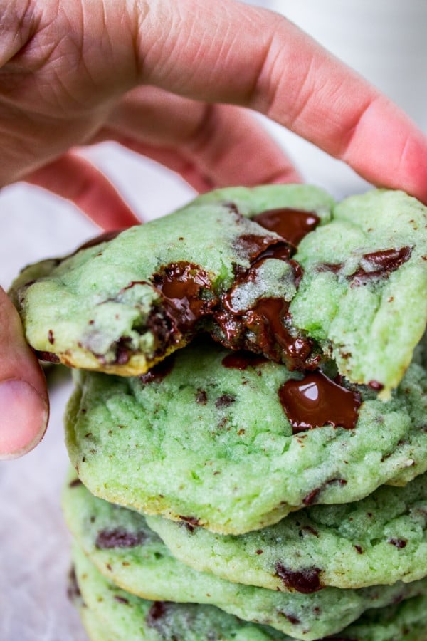 mint-chocolate-chip-cookies