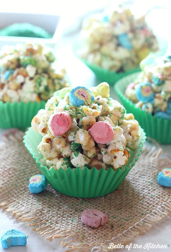 st-patricks-day-popcorn-balls