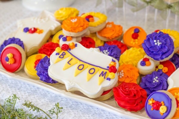 Floral Inspired Baby Shower Cookies via Pretty My Party