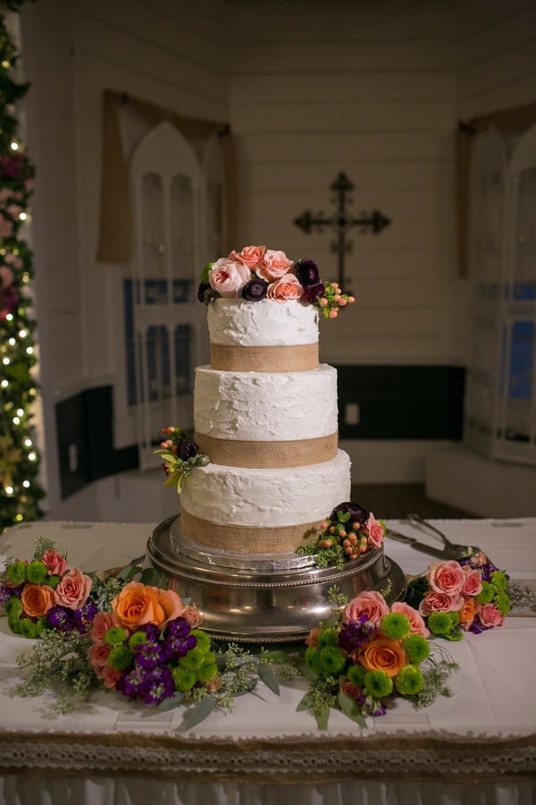 vintage-summer-nuptials-wedding-cake
