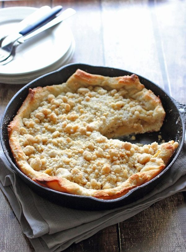 Deep Dish Apple Pizza, Best Skillet Dessert Recipes via Pretty My Party