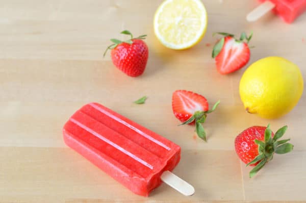 Strawberry Lemonade Ice Pops, 25 Must Have Popsicle Recipes | Pretty My Party