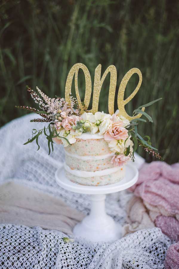 10 Must-Get Pictures at a Child's First Birthday