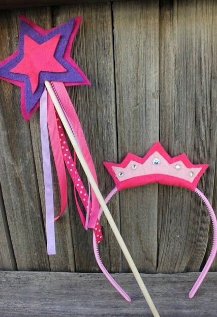 DIY Princess Wand Crown | Budget Birthday Favors via Pretty My Party