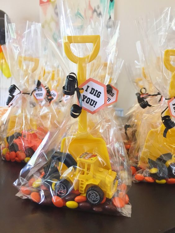 DIY Construction Favors | Budget Birthday Favors via Pretty My Party