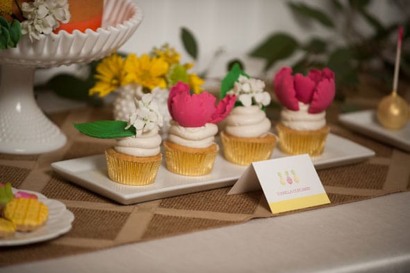 Pineapple Themed Bridal Shower cupcakes via Pretty My Party