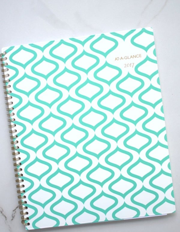 How I keep life organized with a good planner | Pretty My Party