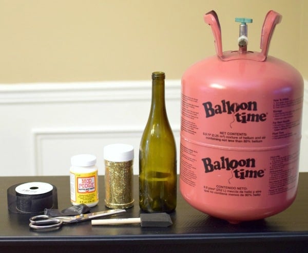 DIY Glitter Bottle Balloon Centerpiece | Pretty My Party