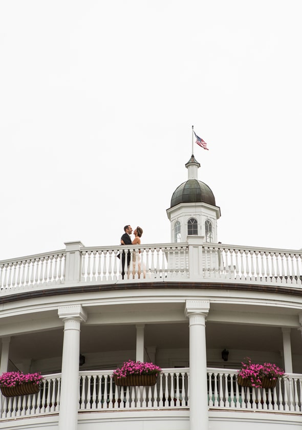 Romantic New York Lakeside Wedding | Pretty My Party