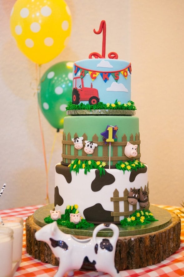 Farmyard Ranch First Birthday Party | Pretty My Party