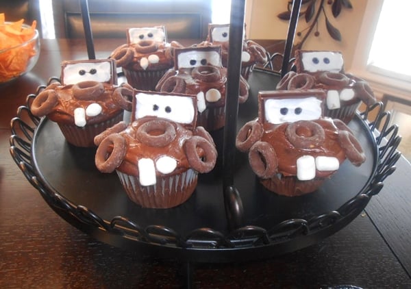 Mater Cupcakes | Cars Party Ideas | Pretty My Party