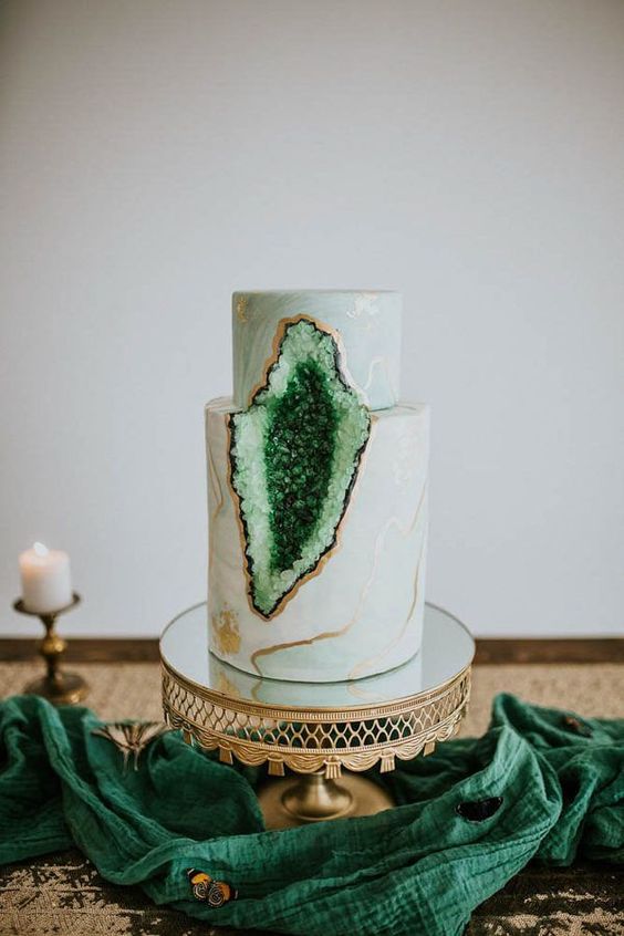 Emerald Green Geode Cake | Geode Cake Ideas