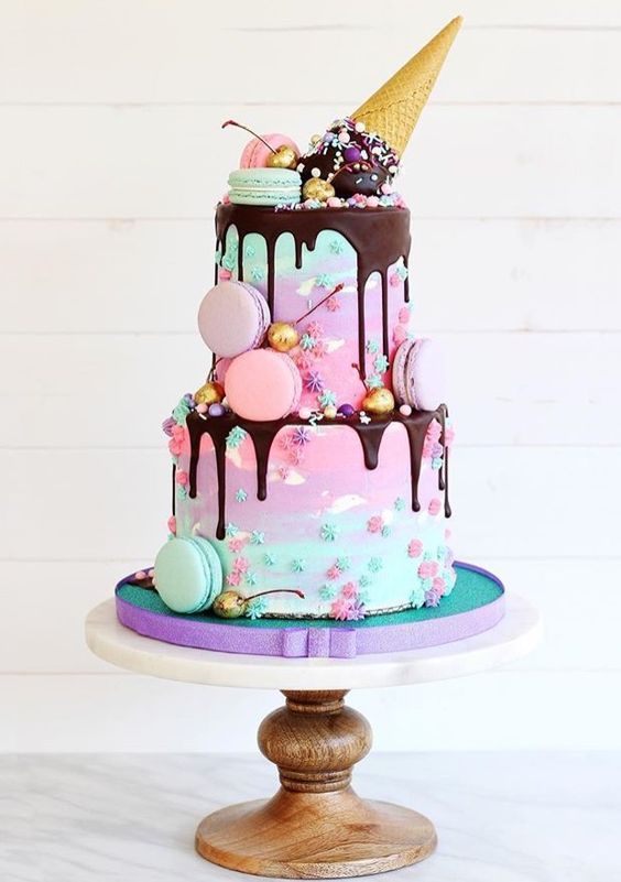 Ice Cream Drip Cake | Freak Cake Trend | Pretty My Party