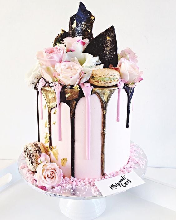 Pink Flower Drip Cake | Freak Cake Trend | Pretty My Party