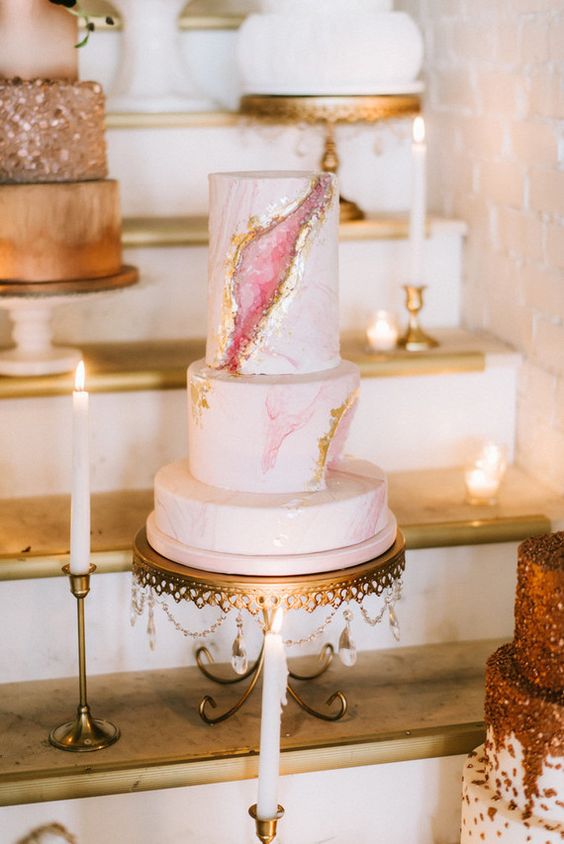 Pink and Gold Geode Birthday Cake | Geode Cake Ideas