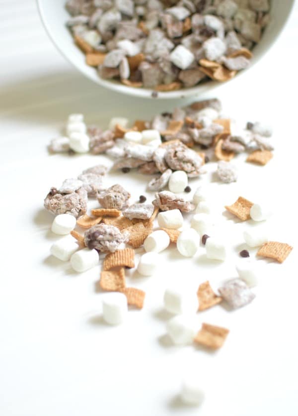 S'mores Puppy Chow Recipe | Pretty My Party