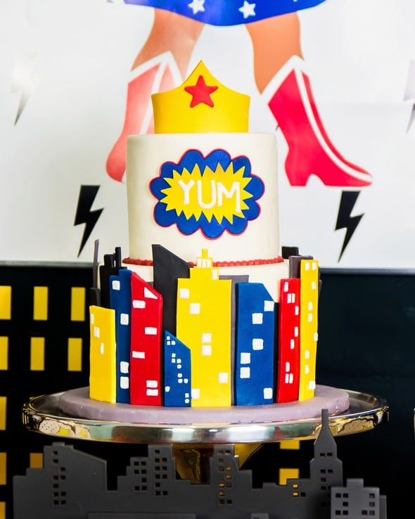 Wonder Woman Birthday Party Cake | Pretty My Party