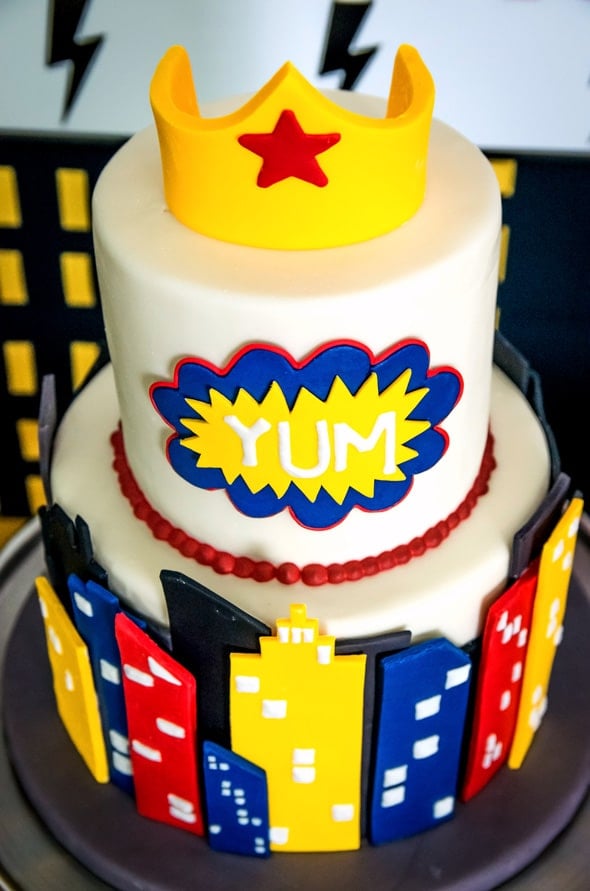Wonder Woman Birthday Party Cake | Pretty My Party