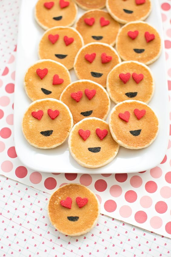 Emoji Pancakes | Emoji Birthday Party Ideas