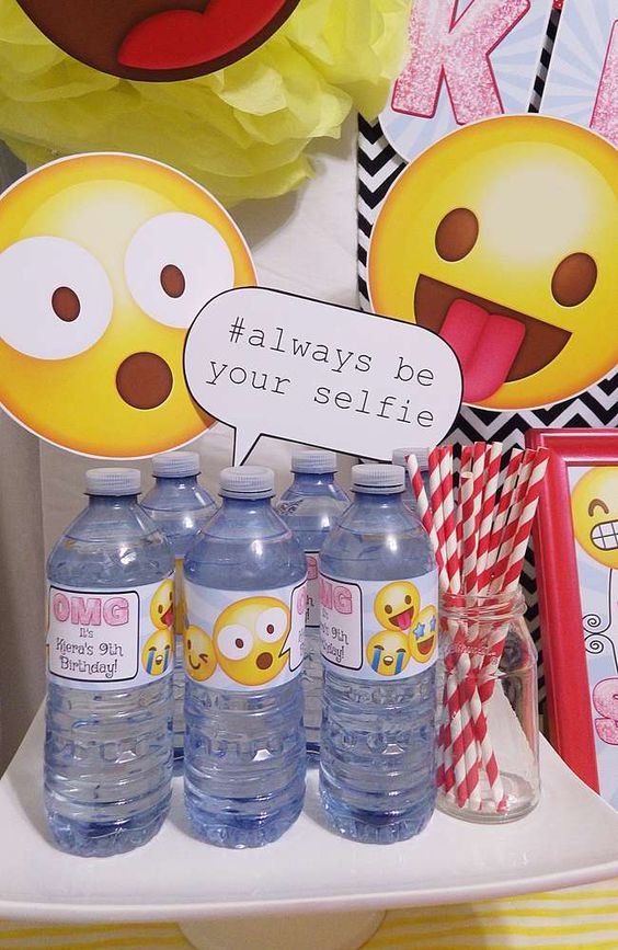 Emoji Photo Props | Emoji Birthday Party Ideas