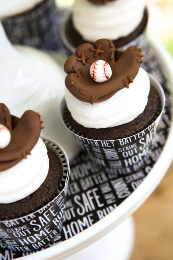 Baseball Cupcakes | Baseball Party Ideas