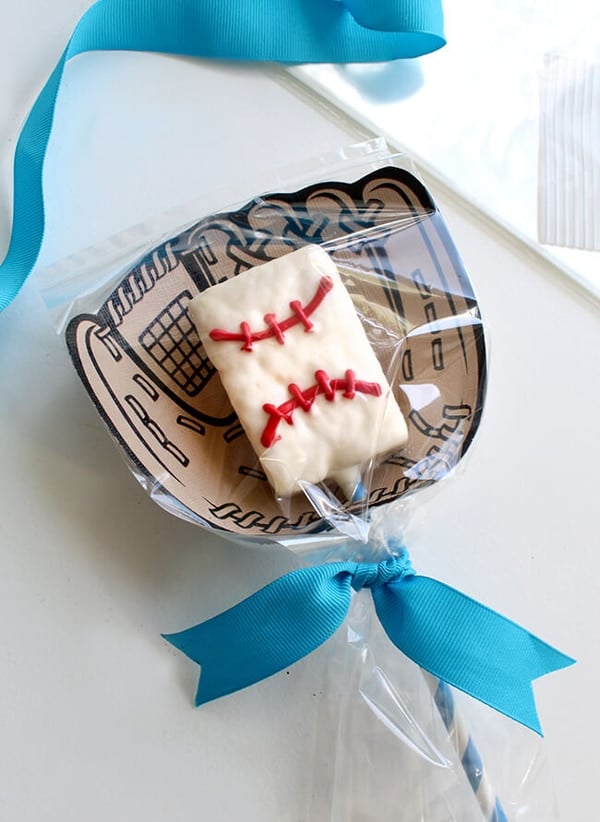 Baseball Rice Krispie Treat Party Favors | Baseball Party Ideas