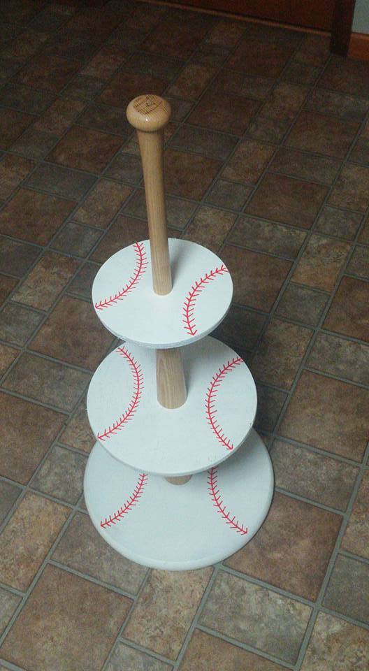DIY Baseball Cupcake Holder | Baseball Party Ideas