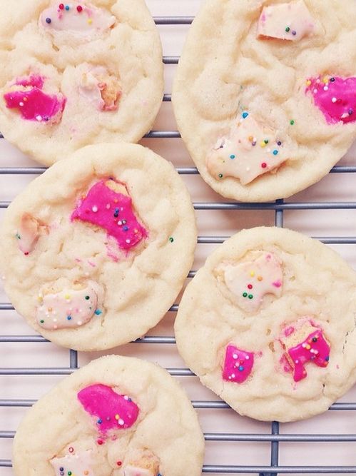 Frosted Animal Sugar Cookies | Circus Animal Cookie Party Ideas