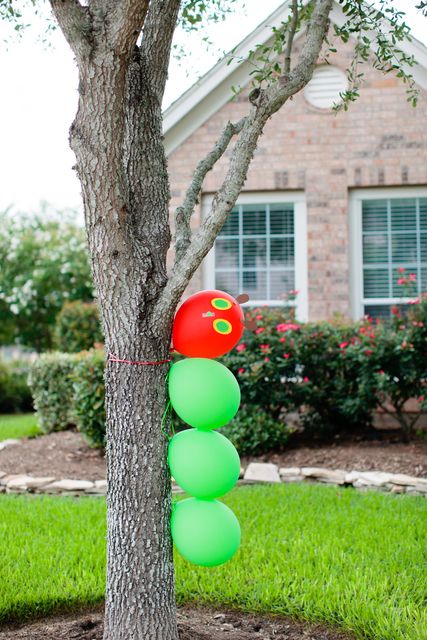 Very Hungry Caterpillar Balloon Decoration | Very Hungry Caterpillar Party Ideas