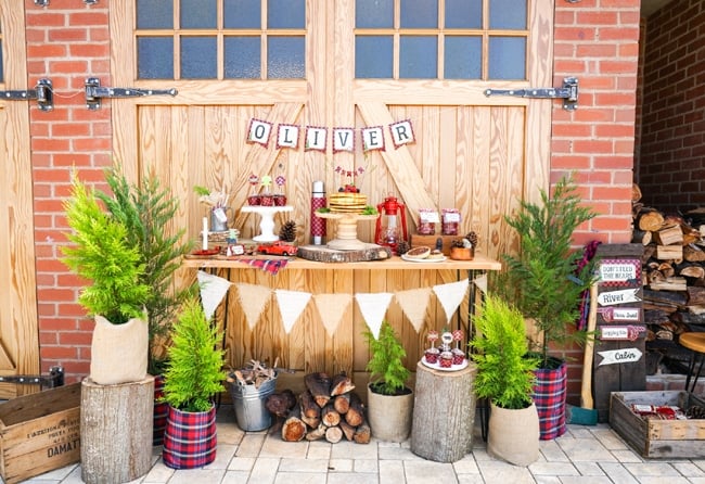 Most popular kids party themes: Little Lumberjack Dessert Table