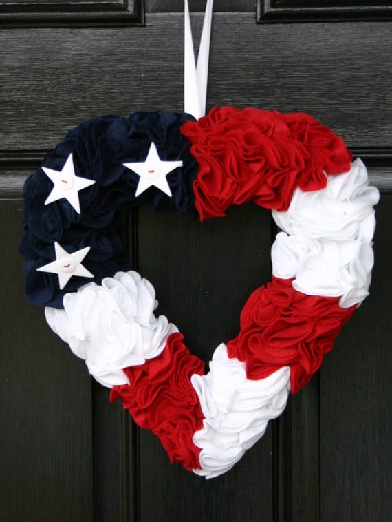 Patriotic Felt Heart Wreath | Labor Day Party Ideas